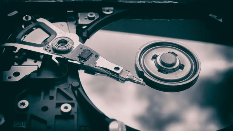 Seagate планирует начать продажи жестких дисков HAMR емкостью 50 ТБ в 2026 году